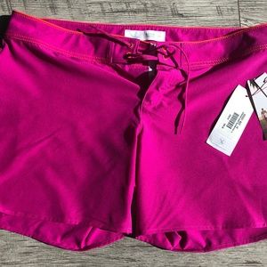 Carve Designs Demands Short Razzmatazz, 14